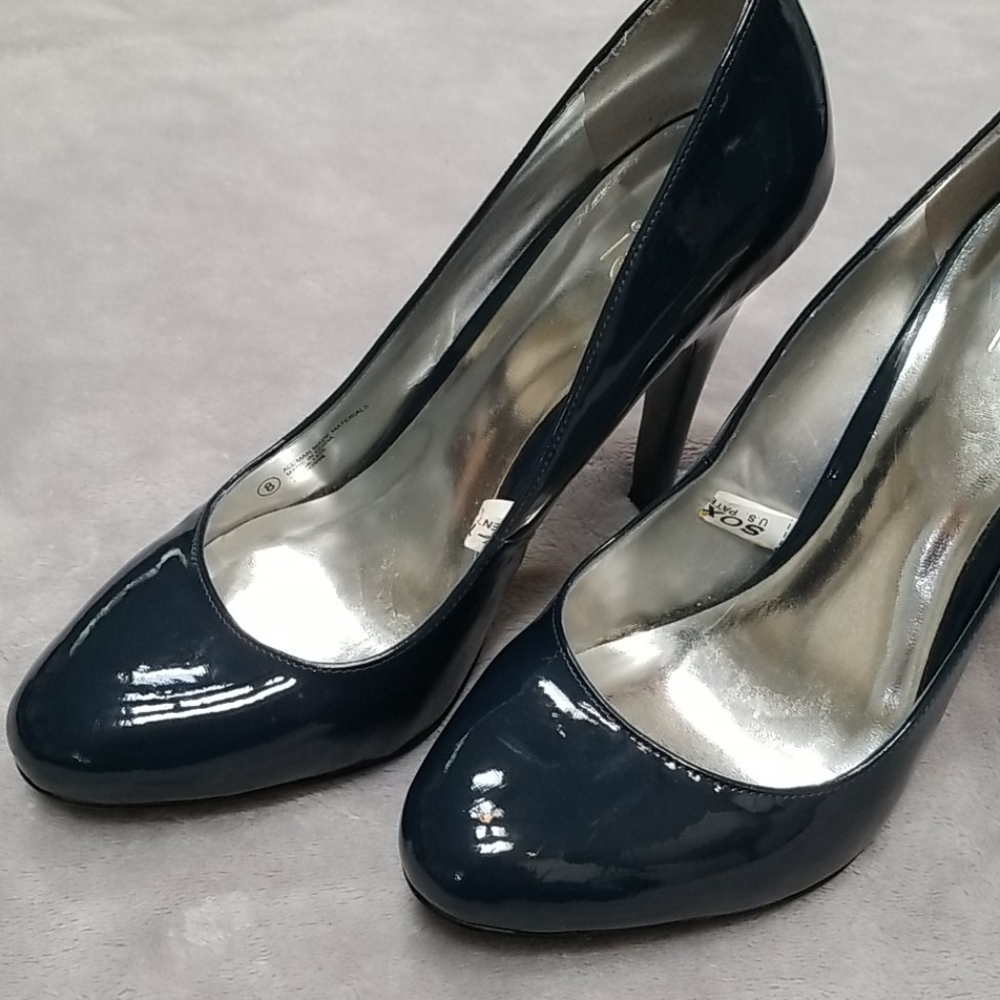 Mossimo Navy Heels Closed-toe